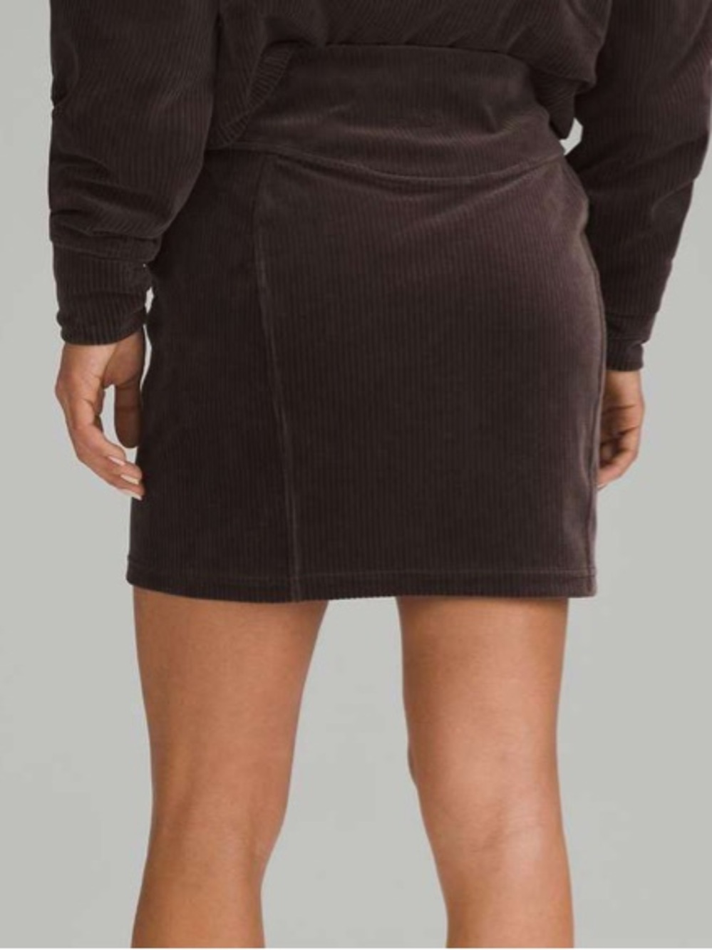 Lululemon Scuba Mid-Rise Mini Skirt *Velvet Cord espresso 39138
